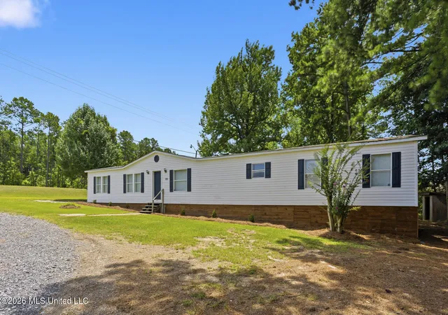 Photo 1 of Manufactured home for sale at 101 Ken Dr, Brandon, MS 39042 | MLS# 4157128 | Listing updated on 2026-09-12