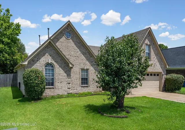 Photo 3 of Single family home for sale at 9768 Crape Myrtle Dr, Olive Branch, MS 38654 | MLS# 4156798 | Listing updated on 2026-09-11