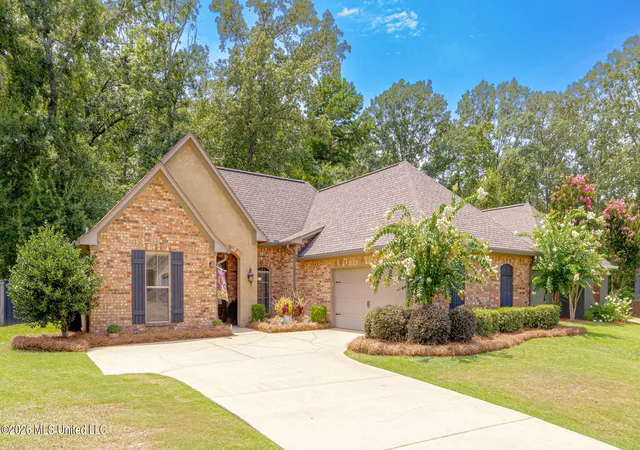 Photo 1 of Sale Pending at 915 Timberton Dr, Pearl, MS 39208 | MLS# 4157671 | Listing updated on 2026-08-14