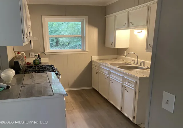 Photo 2 of Sale Pending at 381 James Garfield Cir, Jackson, MS 39213 | MLS# 4156833 | Listing updated on 2026-09-11