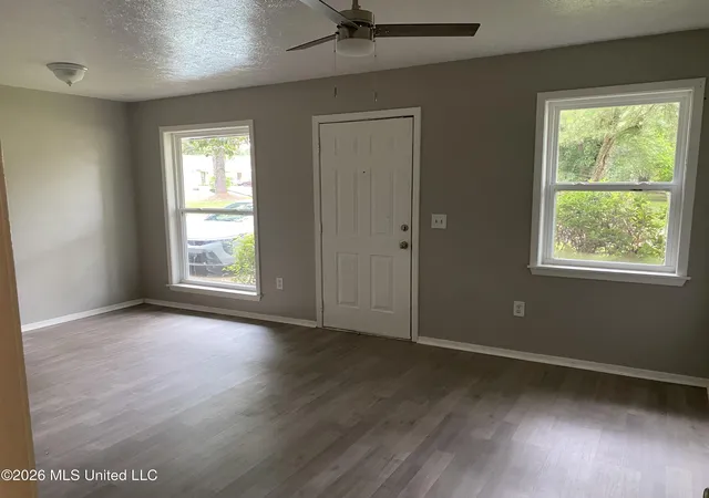 Photo 3 of Sale Pending at 381 James Garfield Cir, Jackson, MS 39213 | MLS# 4156833 | Listing updated on 2026-09-11