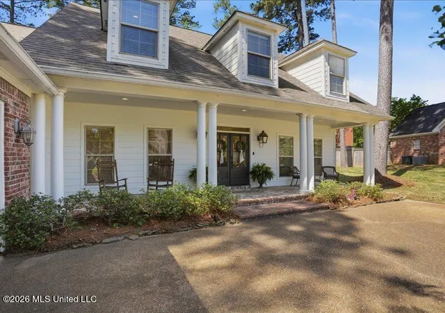 Photo 3 of Single family home for sale at 202 Fairway Ln, Madison, MS 39110 | MLS# 4156852 | Listing updated on 2026-09-14