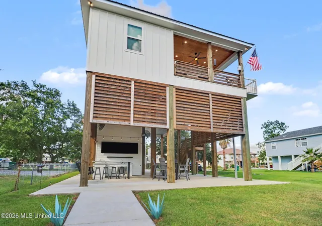 Photo 1 of Single family home for sale at 4059 Robin St, Bay Saint Louis, MS 39520 | MLS# 4157006 | Listing updated on 2026-09-03