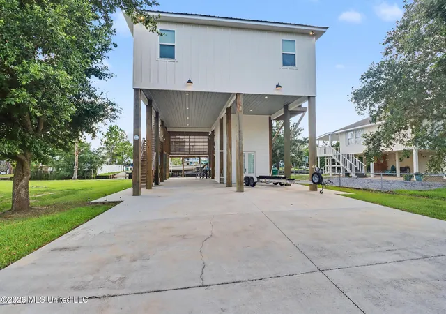 Photo 3 of Single family home for sale at 4059 Robin St, Bay Saint Louis, MS 39520 | MLS# 4157006 | Listing updated on 2026-09-03