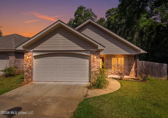 Photo 2 of Single family home for sale at 13 Sienna Ln, Sumrall, MS 39482 | MLS# 4156809 | Listing updated on 2026-07-23