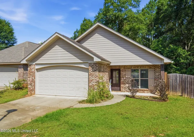 Photo 2 of Single family home for sale at 13 Sienna Ln, Sumrall, MS 39482 | MLS# 4156809 | Listing updated on 2026-07-23