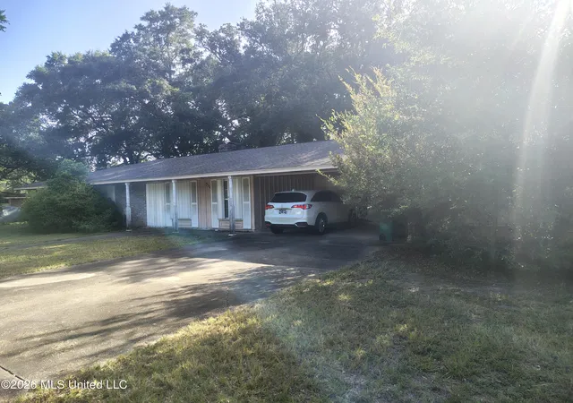 Photo 1 of Single family home for sale at 311 Lakeview Blvd, Biloxi, MS 39531 | MLS# 4156814 | Listing updated on 2026-09-18