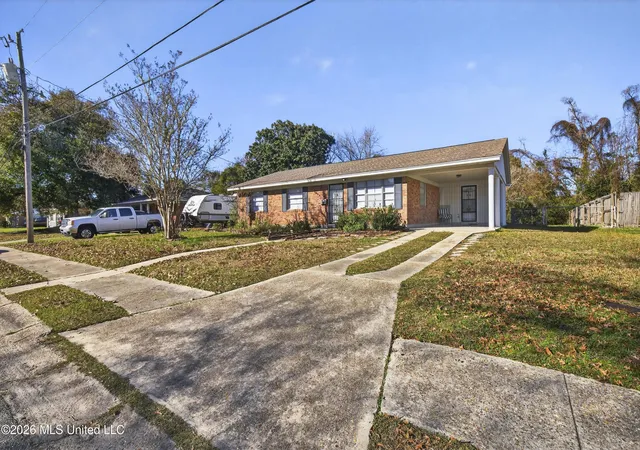 Photo 2 of Single family home for sale at 2209 North St, Gulfport, MS 39507 | MLS# 4156843 | Listing updated on 2026-09-11