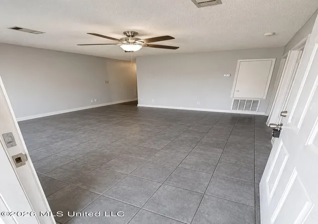 Photo 3 of Sale Pending at 101 W 10th Street, Verona, MS 38879 | MLS# 4156838 | Listing updated on 2026-09-01
