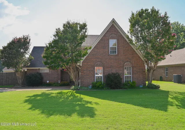 Photo 3 of Sale Pending at 6681 Crystal Dr, Olive Branch, MS 38654 | MLS# 4156864 | Listing updated on 2026-08-10