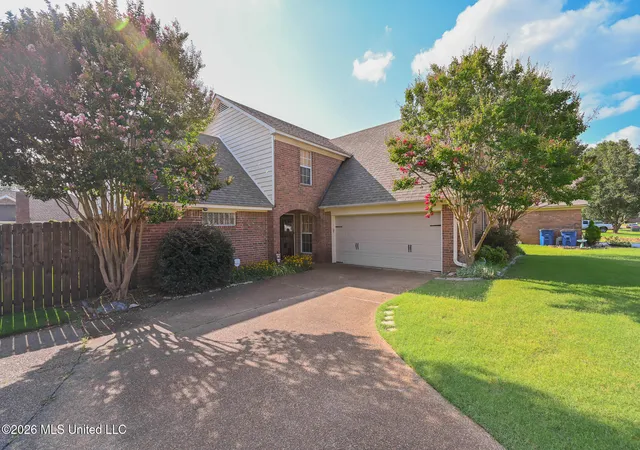Photo 4 of Sale Pending at 6681 Crystal Dr, Olive Branch, MS 38654 | MLS# 4156864 | Listing updated on 2026-08-10