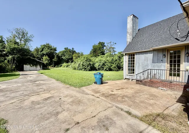 Photo 2 of Single family home for sale at 822 Oakhurst Ave, Clarksdale, MS 38614 | MLS# 4156985 | Listing updated on 2026-09-08