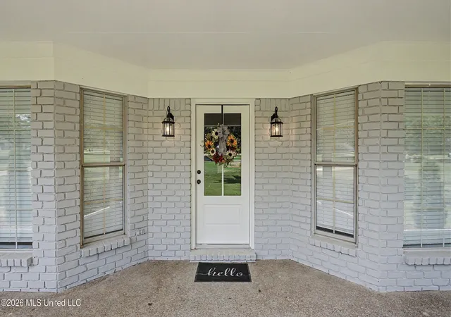 Photo 3 of Sale Pending at 1835 Tara Dr, Hernando, MS 38632 | MLS# 4157385 | Listing updated on 2026-08-20