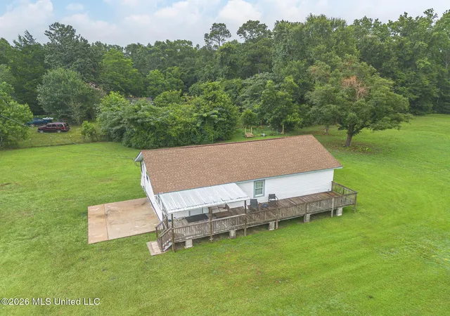 Photo 2 of Sale Pending at 6066 Stacey Ln, Biloxi, MS 39532 | MLS# 4156878 | Listing updated on 2026-08-01
