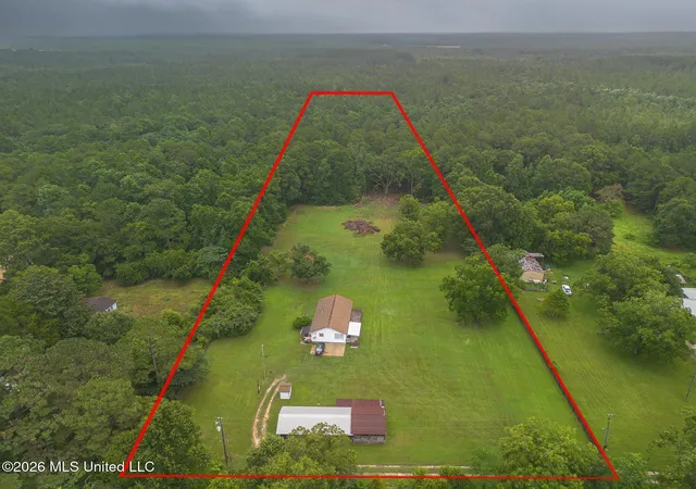 Photo 3 of Sale Pending at 6066 Stacey Ln, Biloxi, MS 39532 | MLS# 4156878 | Listing updated on 2026-08-01
