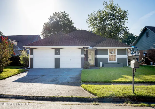 Photo 2 of Sale Pending at 760 S Whitney Dr, Biloxi, MS 39532 | MLS# 4156948 | Listing updated on 2026-09-10