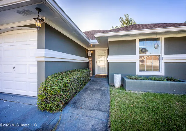 Photo 4 of Single family home for sale at 760 S Whitney Dr, Biloxi, MS 39532 | MLS# 4156948 | Listing updated on 2026-10-07