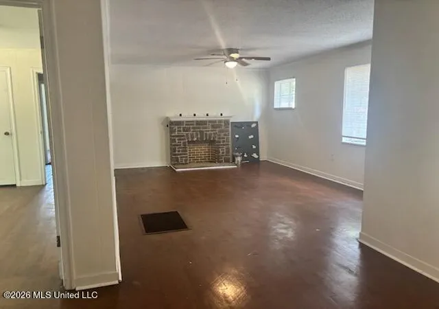 Photo 4 of Sale Pending at 2001 Paden St, Jackson, MS 39204 | MLS# 4156890 | Listing updated on 2026-08-14