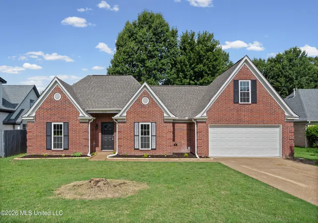 Photo 2 of Sale Pending at 9079 Hickory Dr, Olive Branch, MS 38654 | MLS# 4156952 | Listing updated on 2026-09-17