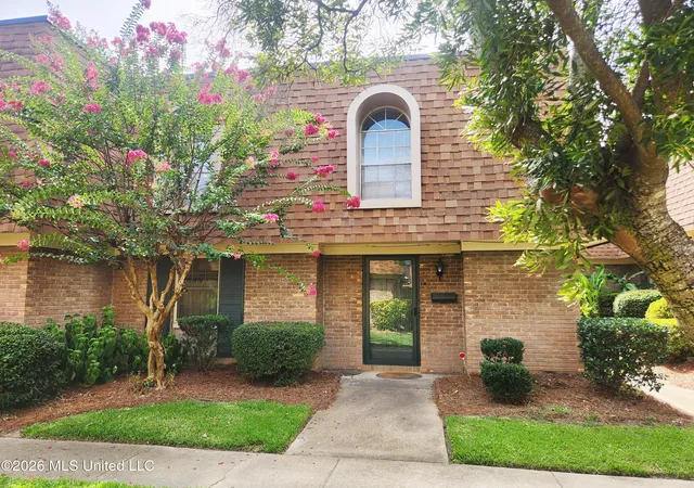 Photo 1 of Condo for sale at 5155 Wayneland Dr, Jackson, MS 39211 | MLS# 4157092 | Listing updated on 2026-09-12