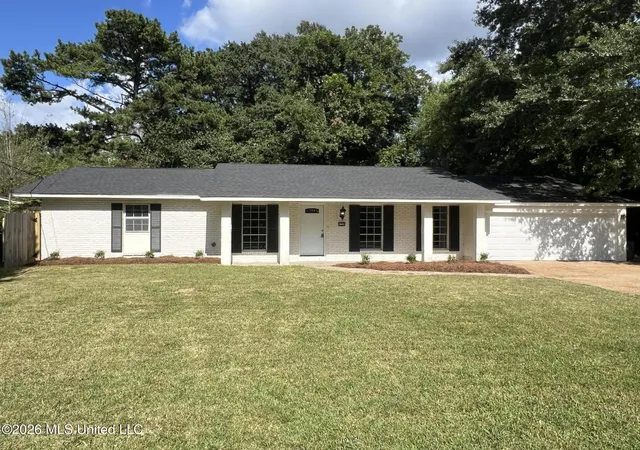 Photo 1 of Sale Pending at 5726 Medallion Dr, Jackson, MS 39211 | MLS# 4156913 | Listing updated on 2026-09-04