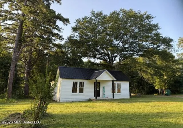 Photo 3 of Single family home for sale at 834 Ms 12, Kosciusko, MS 39090 | MLS# 4156943 | Listing updated on 2026-08-31