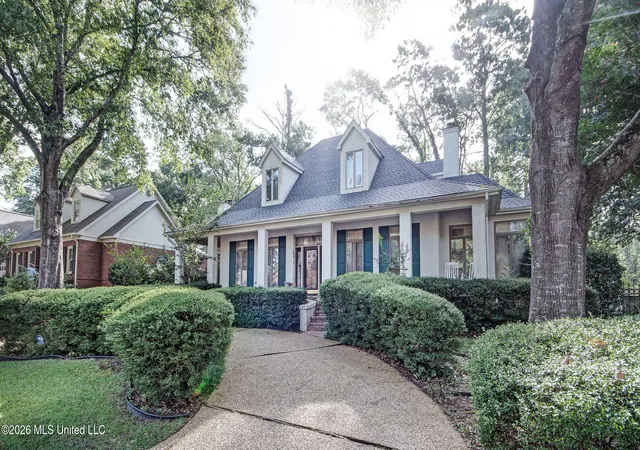 Photo 1 of Single family home for sale at 1 Pond Side Dr, Jackson, MS 39211 | MLS# 4156925 | Listing updated on 2026-09-18