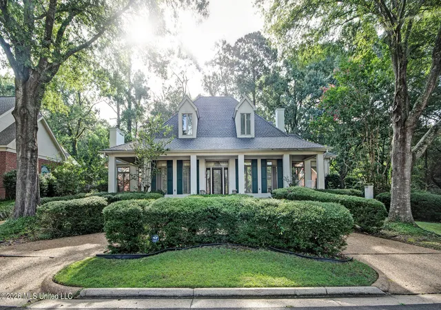 Photo 3 of Single family home for sale at 1 Pond Side Dr, Jackson, MS 39211 | MLS# 4156925 | Listing updated on 2026-09-18