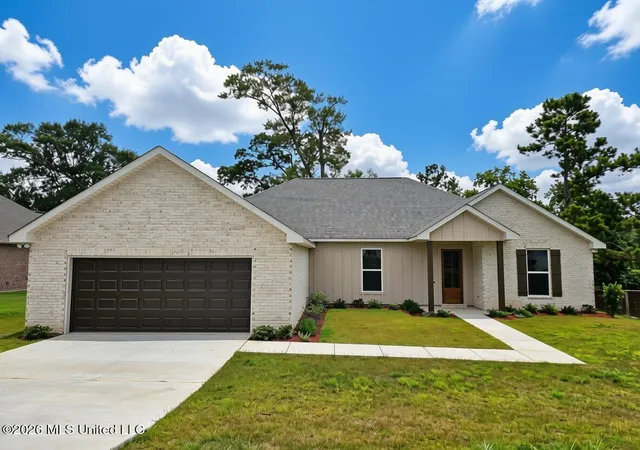 Photo 1 of Single family home for sale at 47 Knoll Crk Dr, Carriere, MS 39426 | MLS# 4156909 | Listing updated on 2026-07-28