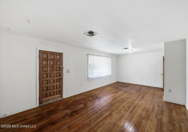 Photo 4 of Single family home for sale at 107 W Bell Ave, Mendenhall, MS 39114 | MLS# 4157691 | Listing updated on 2026-08-09