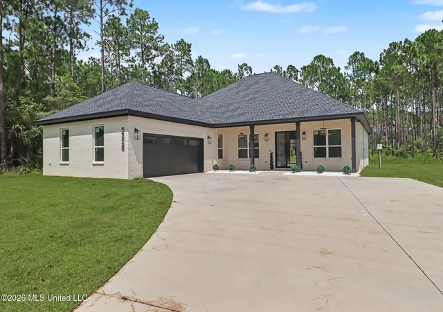 Photo 2 of Single family home for sale at 5528 Richmond St, Ocean Springs, MS 39564 | MLS# 4157023 | Listing updated on 2026-08-19