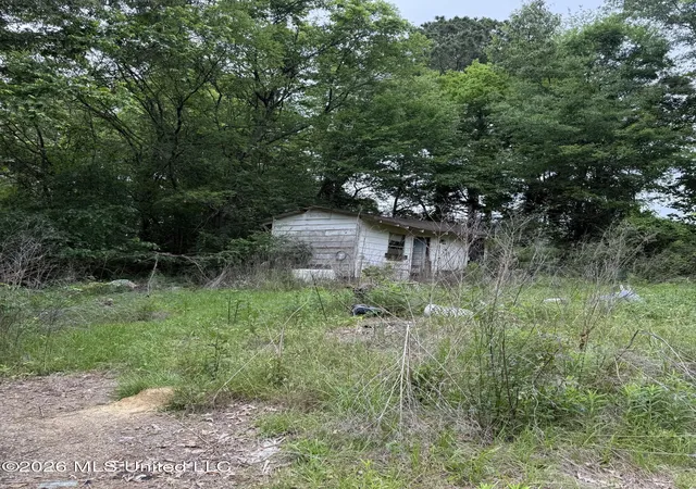 Photo 4 of Single family home for sale at 3210 Forest Ave Ext, Jackson, MS 39213 | MLS# 4156951 | Listing updated on 2026-07-24