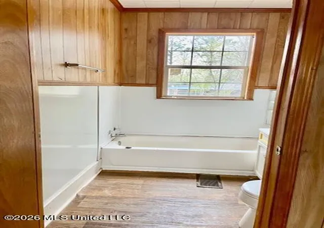 Photo 3 of Sale Pending at 309 Oak St, New Albany, MS 38652 | MLS# 4156979 | Listing updated on 2026-09-04