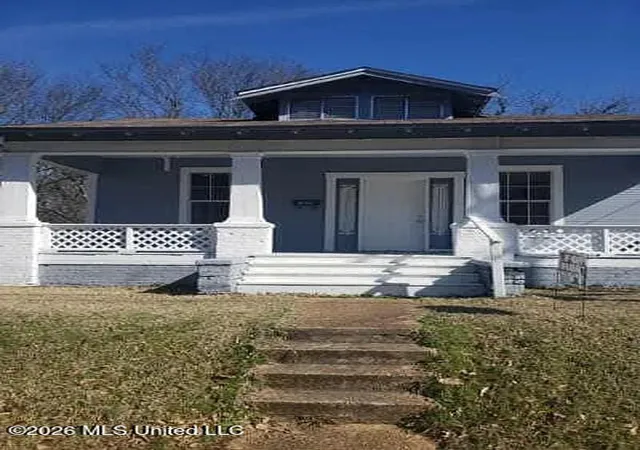 Photo 4 of Sale Pending at 309 Oak St, New Albany, MS 38652 | MLS# 4156979 | Listing updated on 2026-09-04