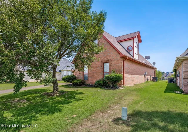 Photo 3 of Sale Pending at 4363 Sweet Flag Loop, Southaven, MS 38671 | MLS# 4156971 | Listing updated on 2026-08-18