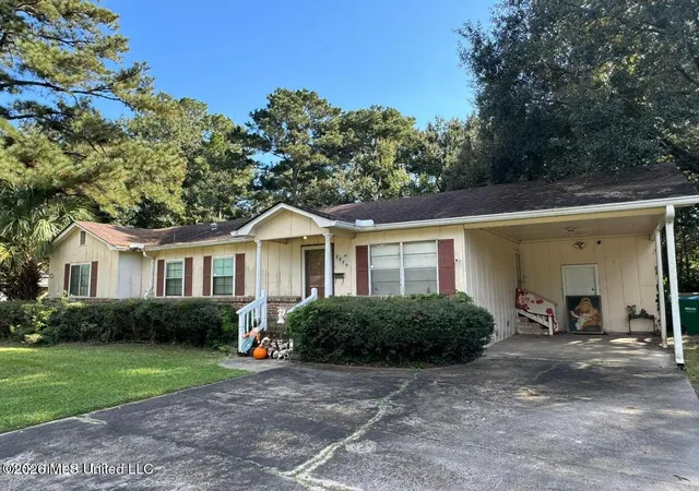 Photo 3 of Single family home for sale at 2930 Dantzler St, Moss Point, MS 39563 | MLS# 4156987 | Listing updated on 2026-09-08
