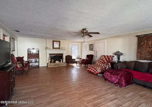 Photo 3 of Single family home for sale at 2930 Dantzler St, Moss Point, MS 39563 | MLS# 4156987 | Listing updated on 2026-09-08