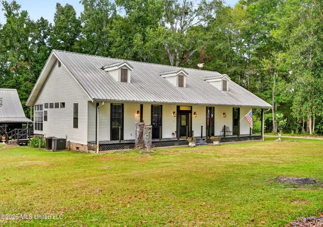 Photo 2 of Single family home for sale at 61 Pinetucky Rd, Carriere, MS 39426 | MLS# 4156990 | Listing updated on 2026-08-20