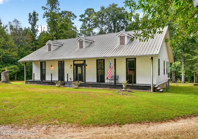 Photo 3 of Single family home for sale at 61 Pinetucky Rd, Carriere, MS 39426 | MLS# 4156990 | Listing updated on 2026-08-20