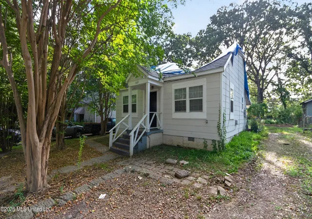 Photo 1 of Single family home for sale at 3032 Windsor Ave, Jackson, MS 39216 | MLS# 4157540 | Listing updated on 2026-09-09