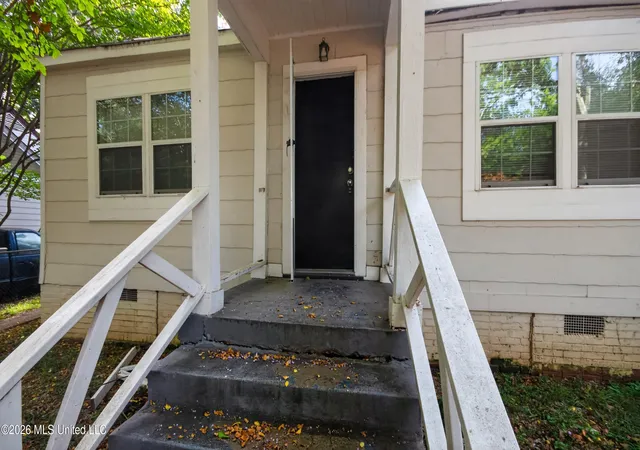 Photo 4 of Single family home for sale at 3032 Windsor Ave, Jackson, MS 39216 | MLS# 4157540 | Listing updated on 2026-09-09