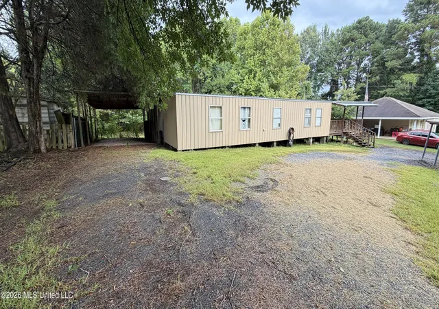 Photo 3 of Manufactured home for sale at 123 Sunny Ln, Florence, MS 39073 | MLS# 4157020 | Listing updated on 2026-07-24