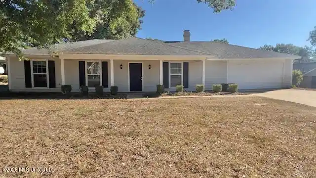 Photo 1 of Single family home for sale at 310 Longmeadow Dr, Ridgeland, MS 39157 | MLS# 4157012 | Listing updated on 2026-10-22