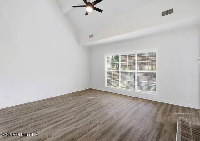Photo 4 of Single family home for sale at 412 Meadowgreen Ln, Canton, MS 39046 | MLS# 4158343 | Listing updated on 2026-10-07