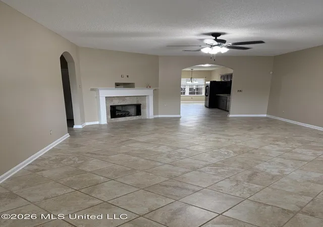Photo 3 of Sale Pending at 3234 Jade Ln, Southaven, MS 38672 | MLS# 4157038 | Listing updated on 2026-09-11