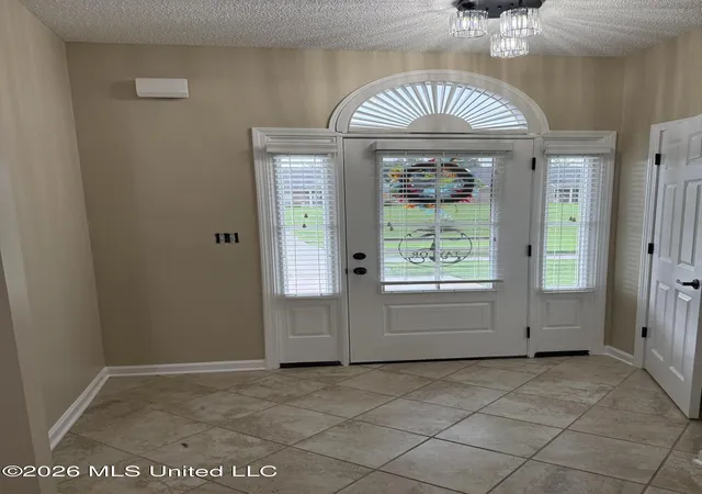 Photo 4 of Sale Pending at 3234 Jade Ln, Southaven, MS 38672 | MLS# 4157038 | Listing updated on 2026-09-11