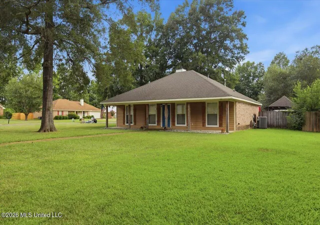 Photo 2 of Sale Pending at 116 Eastwood Cir, Florence, MS 39073 | MLS# 4157116 | Listing updated on 2026-09-15