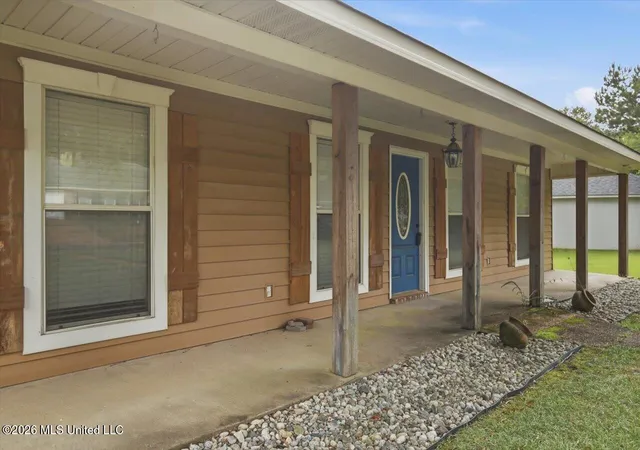 Photo 3 of Sale Pending at 116 Eastwood Cir, Florence, MS 39073 | MLS# 4157116 | Listing updated on 2026-09-15