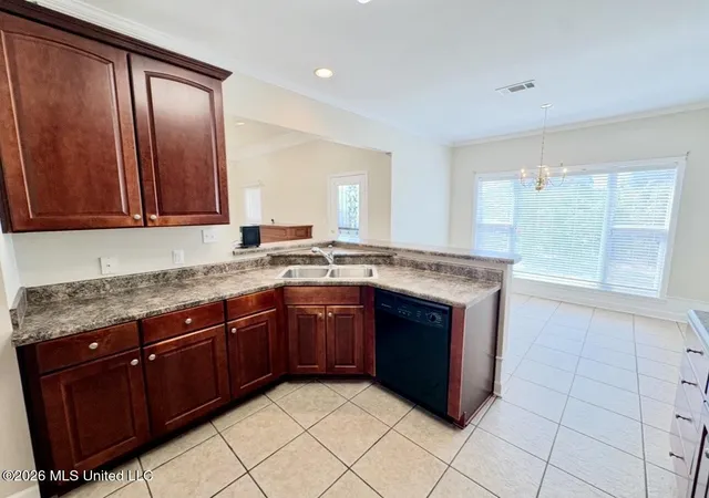 Photo 4 of Single family home for sale at 151 Saint James, Grenada, MS 38901 | MLS# 4160294 | Listing updated on 2026-09-20
