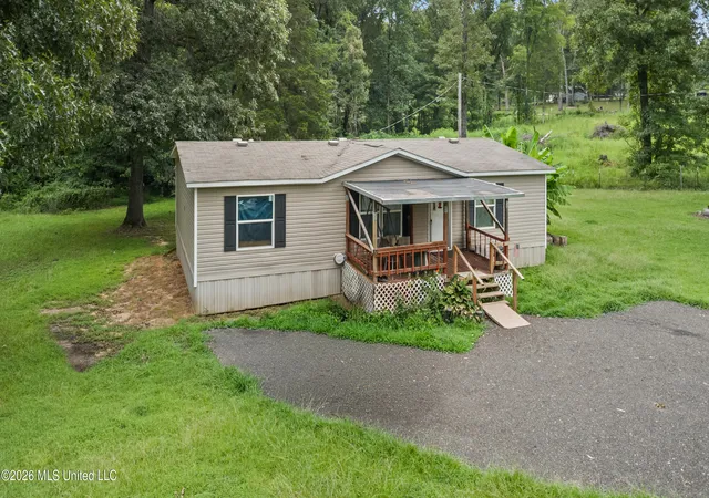 Photo 2 of Manufactured home for sale at 276 Hl View Cir, Byhalia, MS 38611 | MLS# 4157081 | Listing updated on 2026-07-25